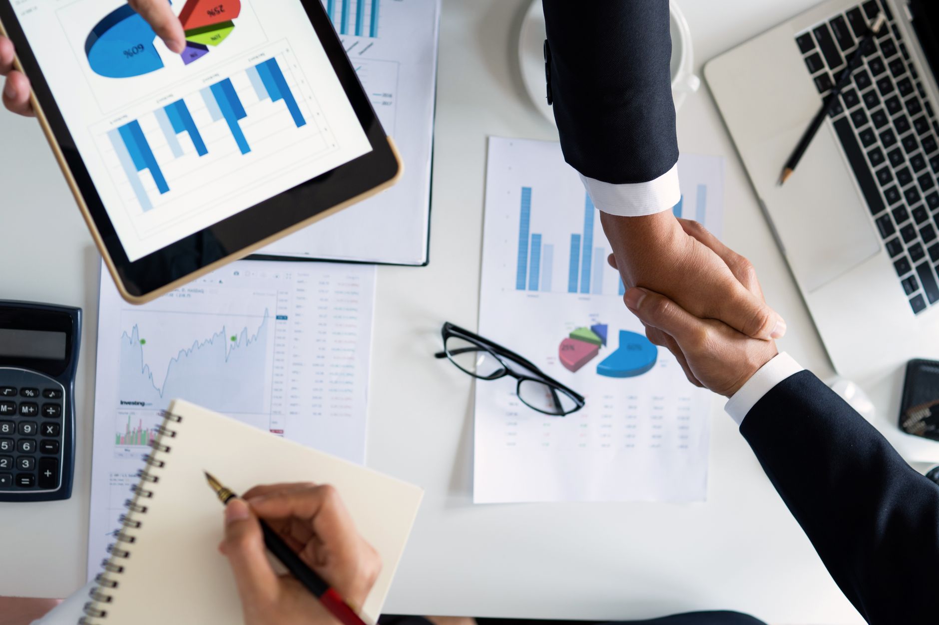 Prognoza PwC: Creșterea salariilor în România va încetini treptat până în 2027