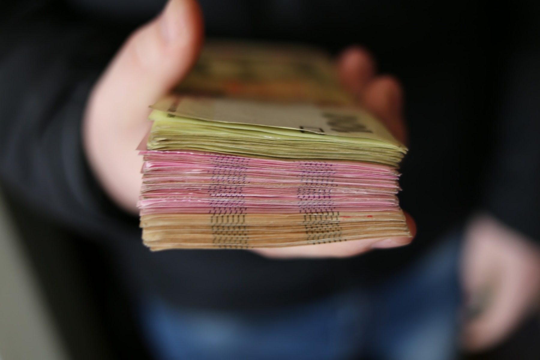 Sentință cu executare pentru un cetățean din Ucraina care a participat la o înșelăciune de peste 560.000 de lei