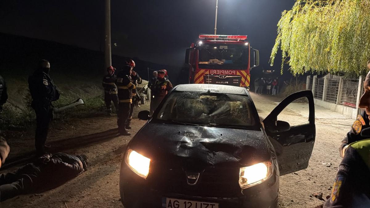 Pompier rănit în Argeș după ce a fost lovit cu un obiect contondent în timpul unui incendiu