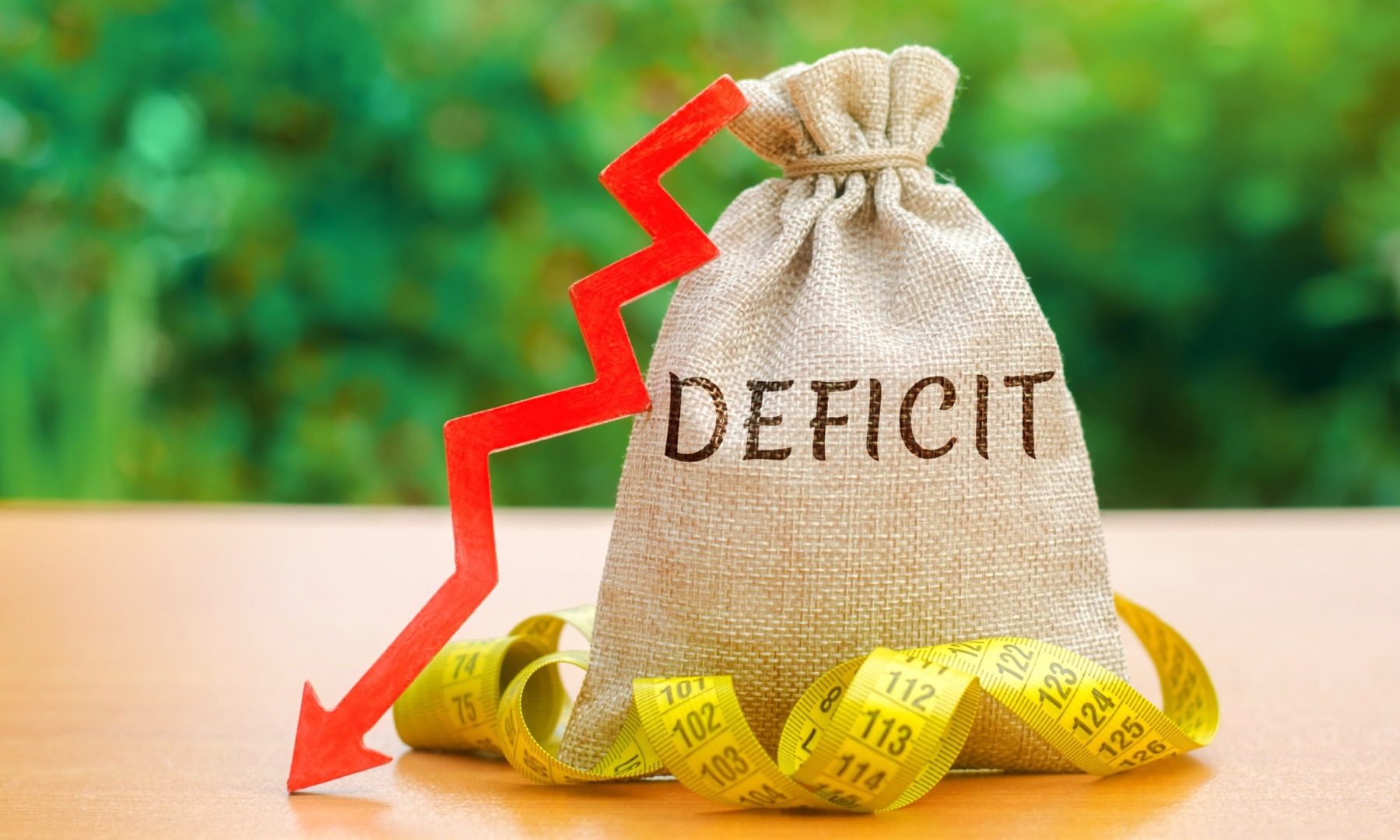 Deficitul bugetar a scăzut cu peste 24 de miliarde de lei în primele nouă luni ale anului 2026