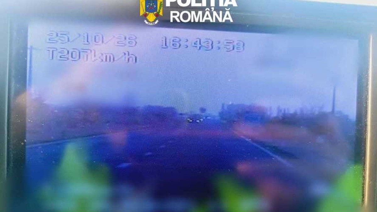 Vitezoman în județul Timiș: a condus cu 207 km/h pe un drum cu limită de 70 km/h