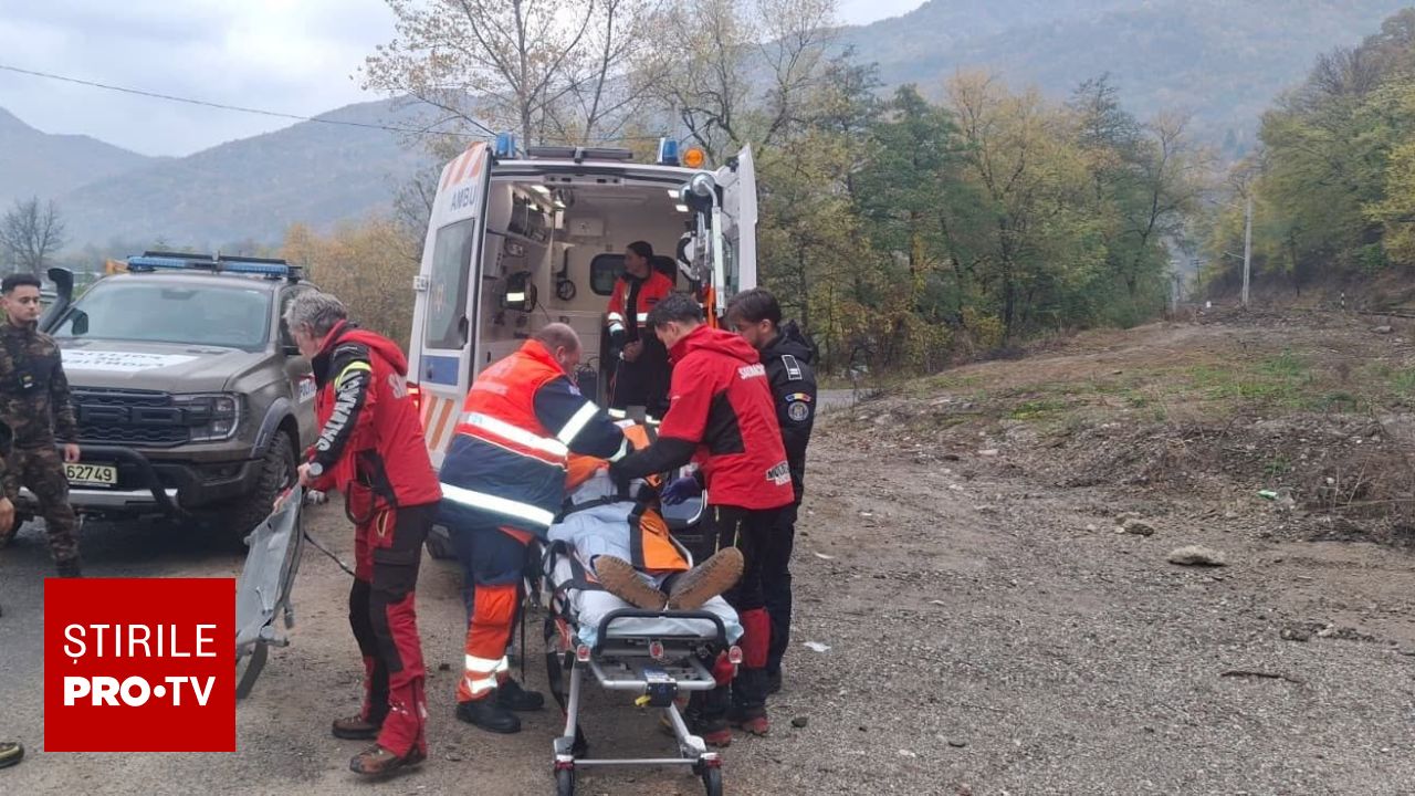 Doi cetățeni ucraineni au fost salvați de Salvamont după ce au traversat înot râul Tisa