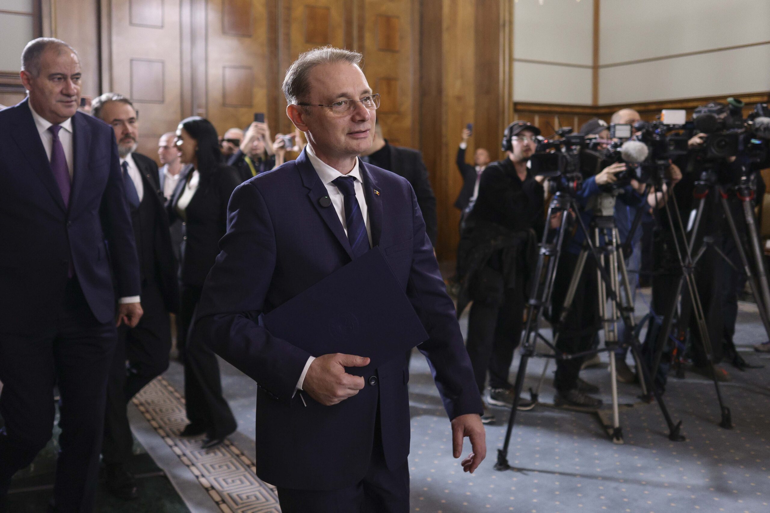 Primele priorități ale Cabinetului Niculescu: dialog cu BNR și strategii fiscale pentru anul viitor