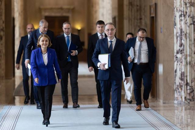 Niculescu promite respectarea obligațiilor financiare față de mediul de afaceri și sprijin pentru investiții