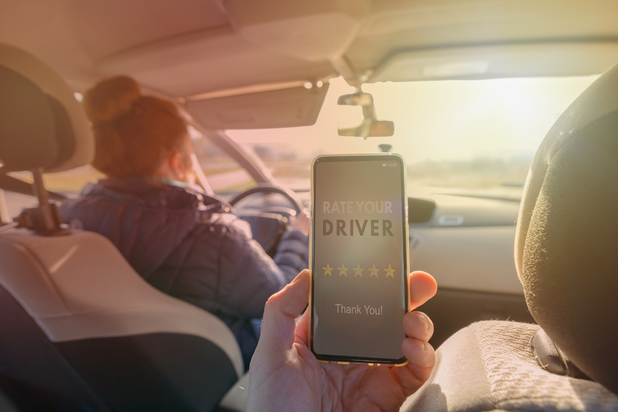Digitalizarea transportului alternativ: Operatorii de ridesharing vor obține autorizațiile exclusiv online