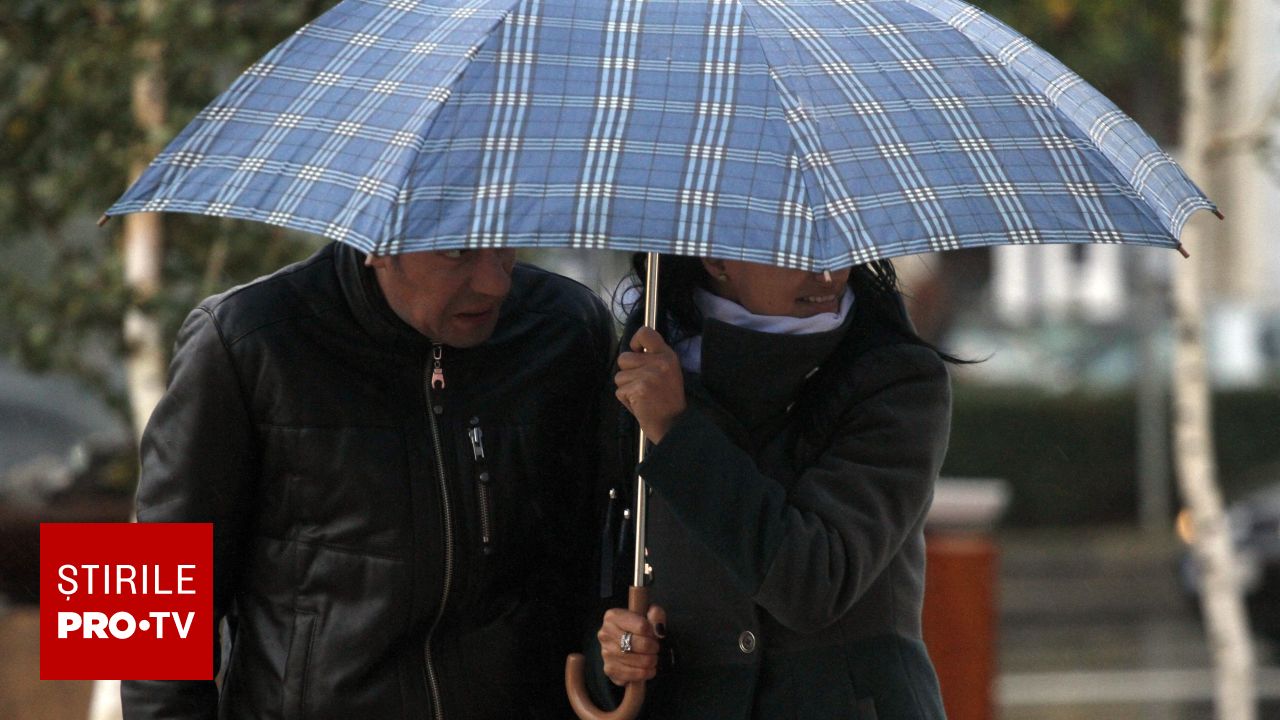 Cod galben de ploi în București și șapte județe. Meteorologii anunță precipitații și vânt puternic