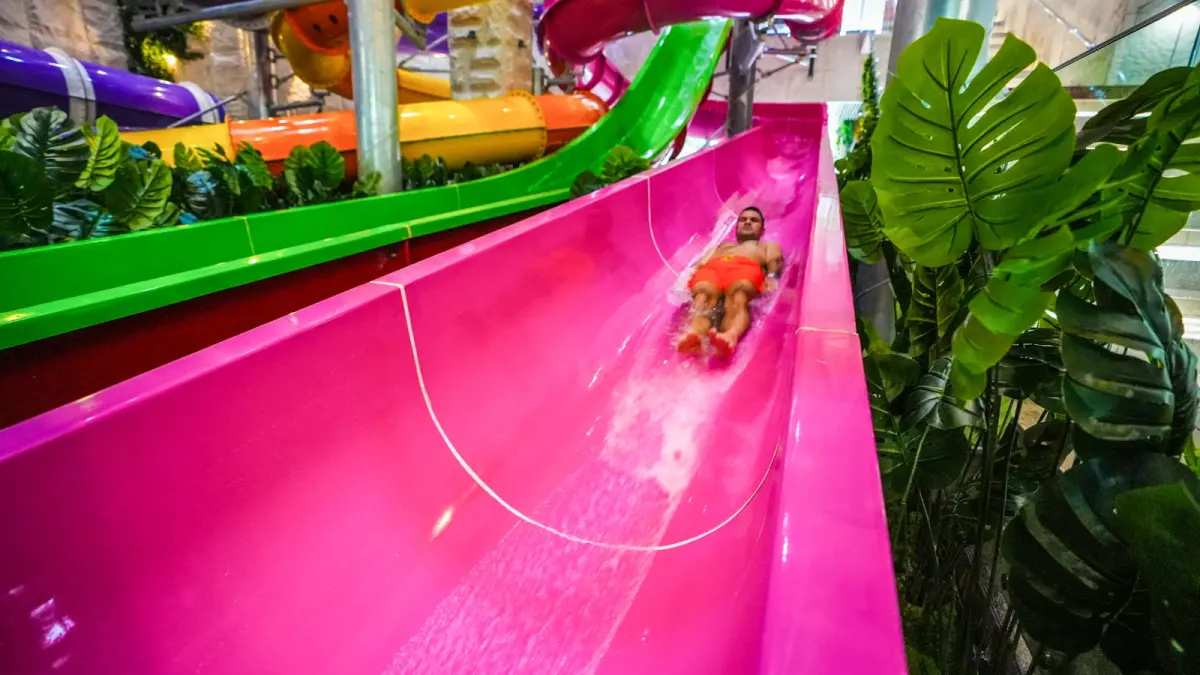 Elevii din Sectorul 3 și părinții lor beneficiază de acces gratuit la AquaVentura Water Park & Spa