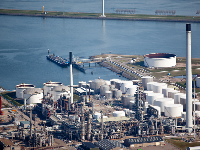 Grevă la Oil Terminal Constanța: anunțată acțiune de avertisment și grevă generală pe termen nelimitat