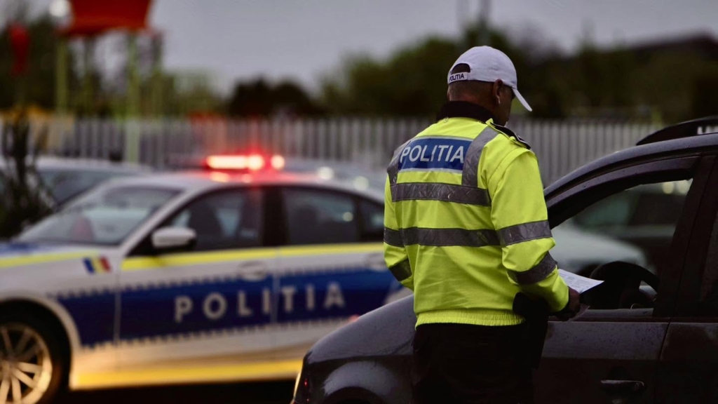 Un polițist din Timișoara este trimis în judecată pentru că a oferit informații despre casele unor persoane importante
