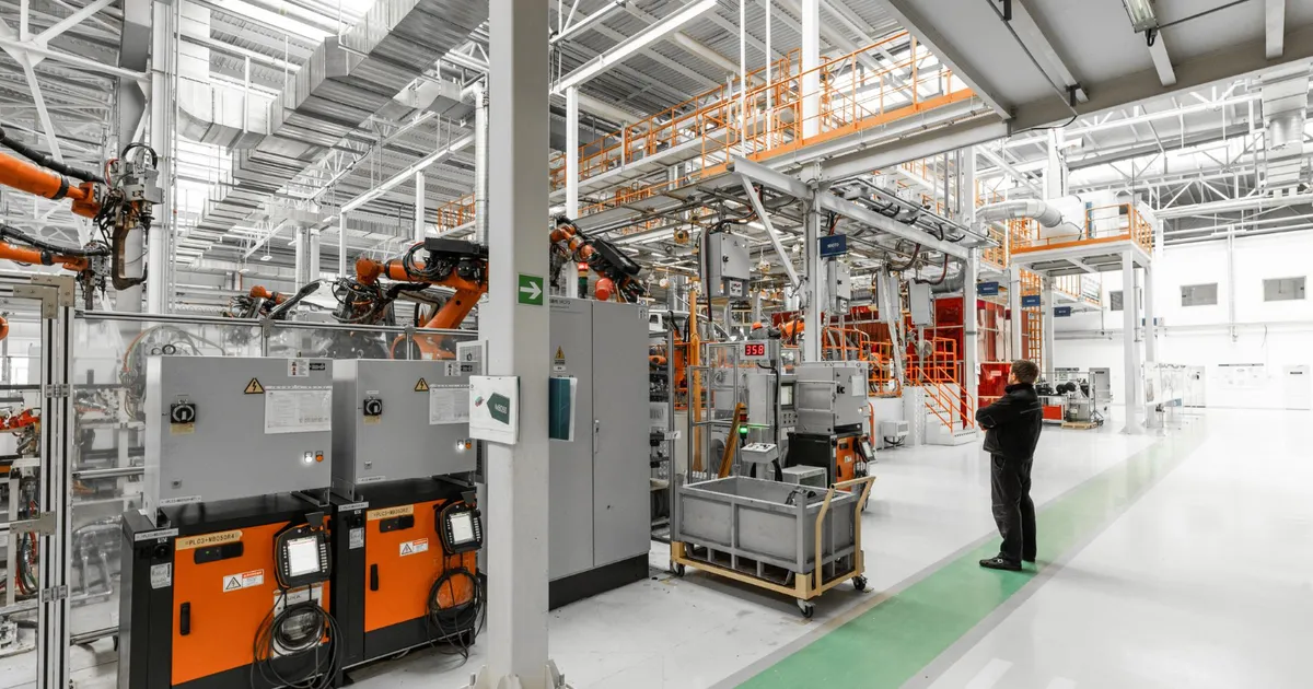 Industria domină profiturile companiilor de top din România, cu peste 9,5 miliarde euro