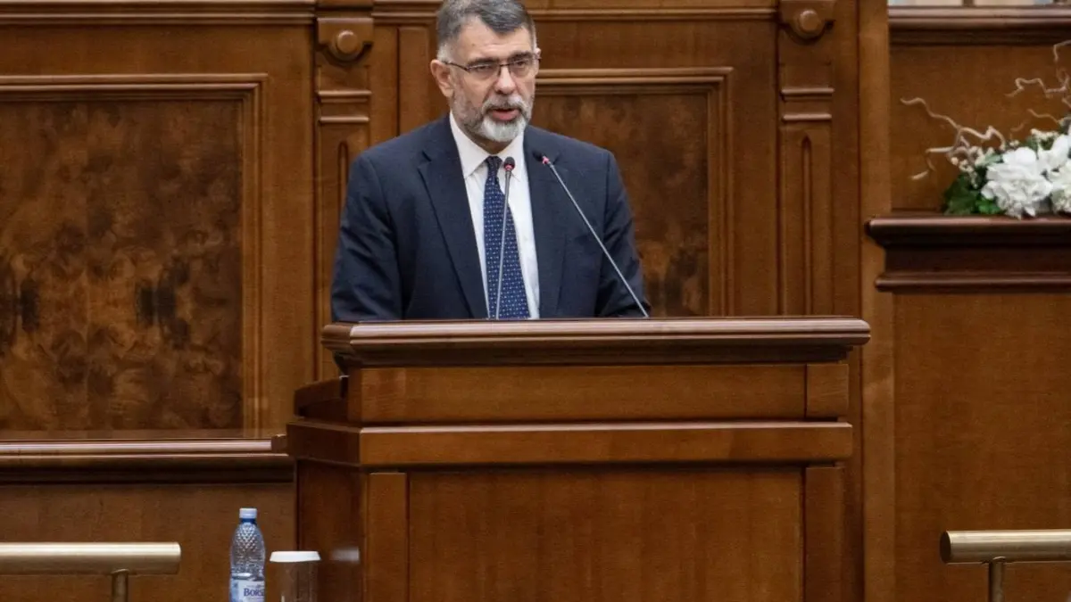 Nouă reguli pentru contractele de comodat în ridesharing: Senatul a votat proiectul propus de Robert Cazanciuc
