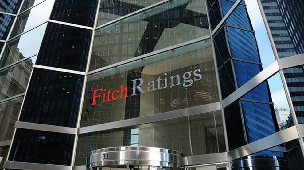 Avertisment de la Fitch: România riscă retrogradarea la ratingul de tip „junk” din cauza crizei politice