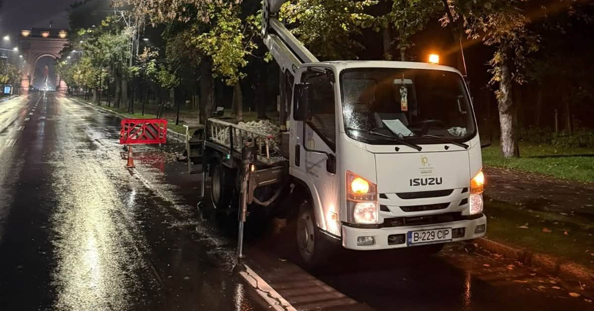 Bucureștiul se pregătește pentru sărbători: șase milioane de luminițe vor decora bulevardele capitalei