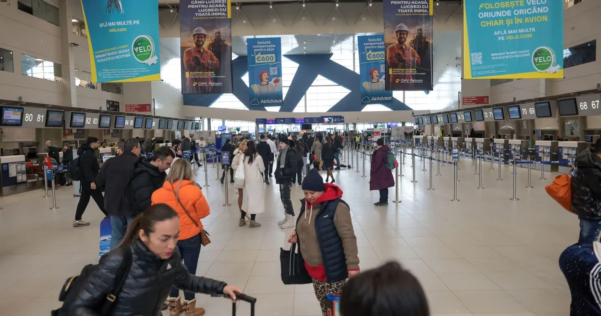 Incendiu pe Aeroportul Otopeni: o femeie a provocat focul într-o toaletă după ce a fumat