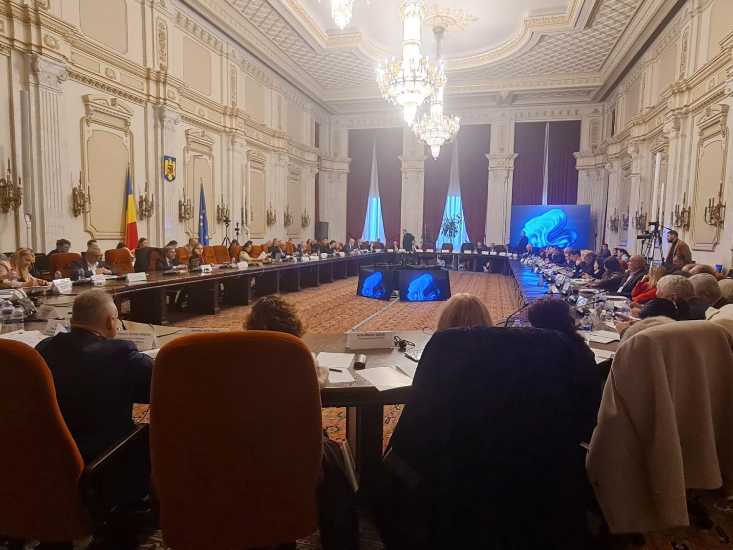 Firmele nu vor mai fi obligate să folosească avocați pentru contracte, anunță IMM România
