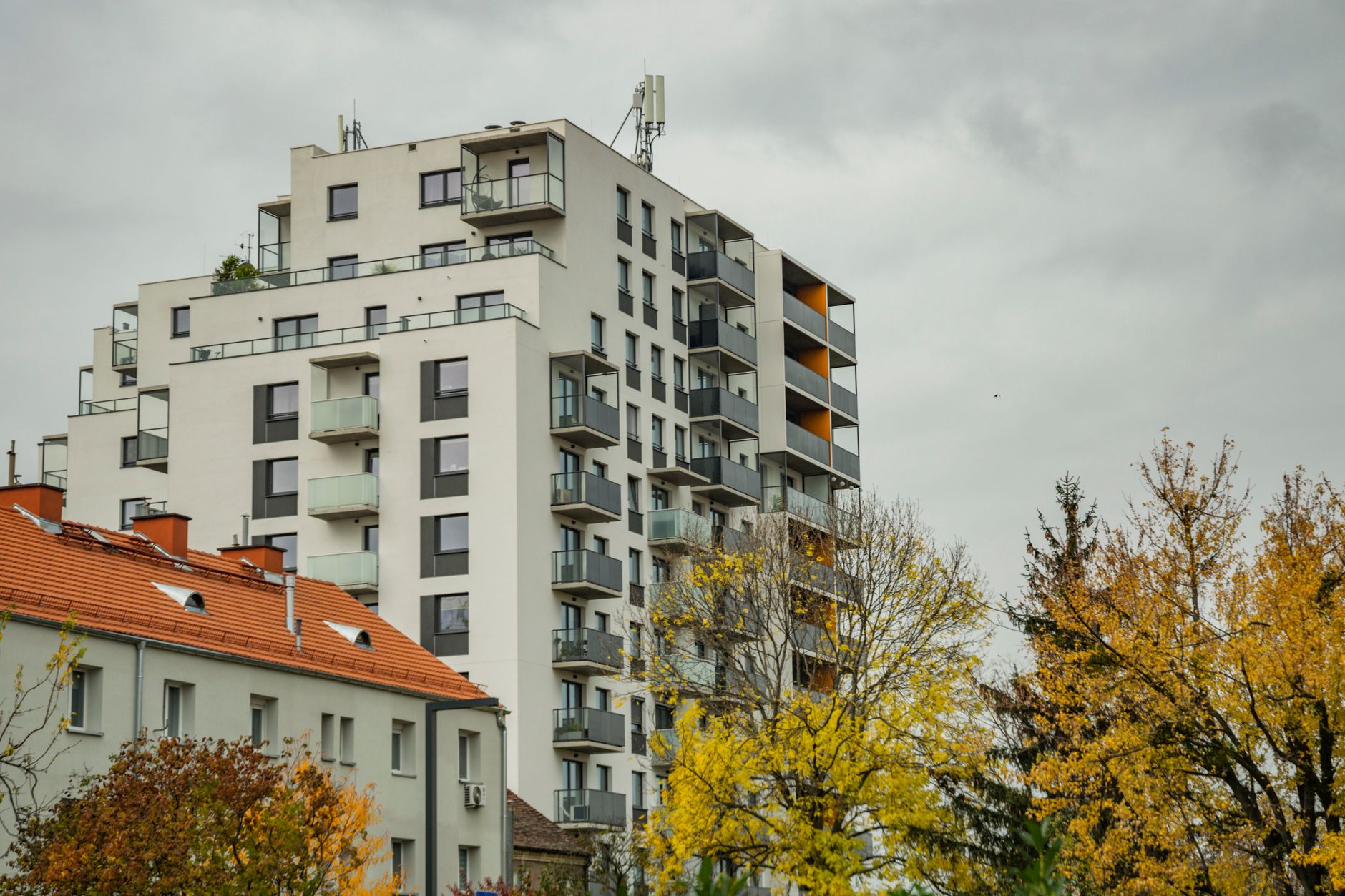 Cluj-Napoca marchează un record istoric la prețul locuințelor, în timp ce în Reșița și Zalău prețurile cresc rapid
