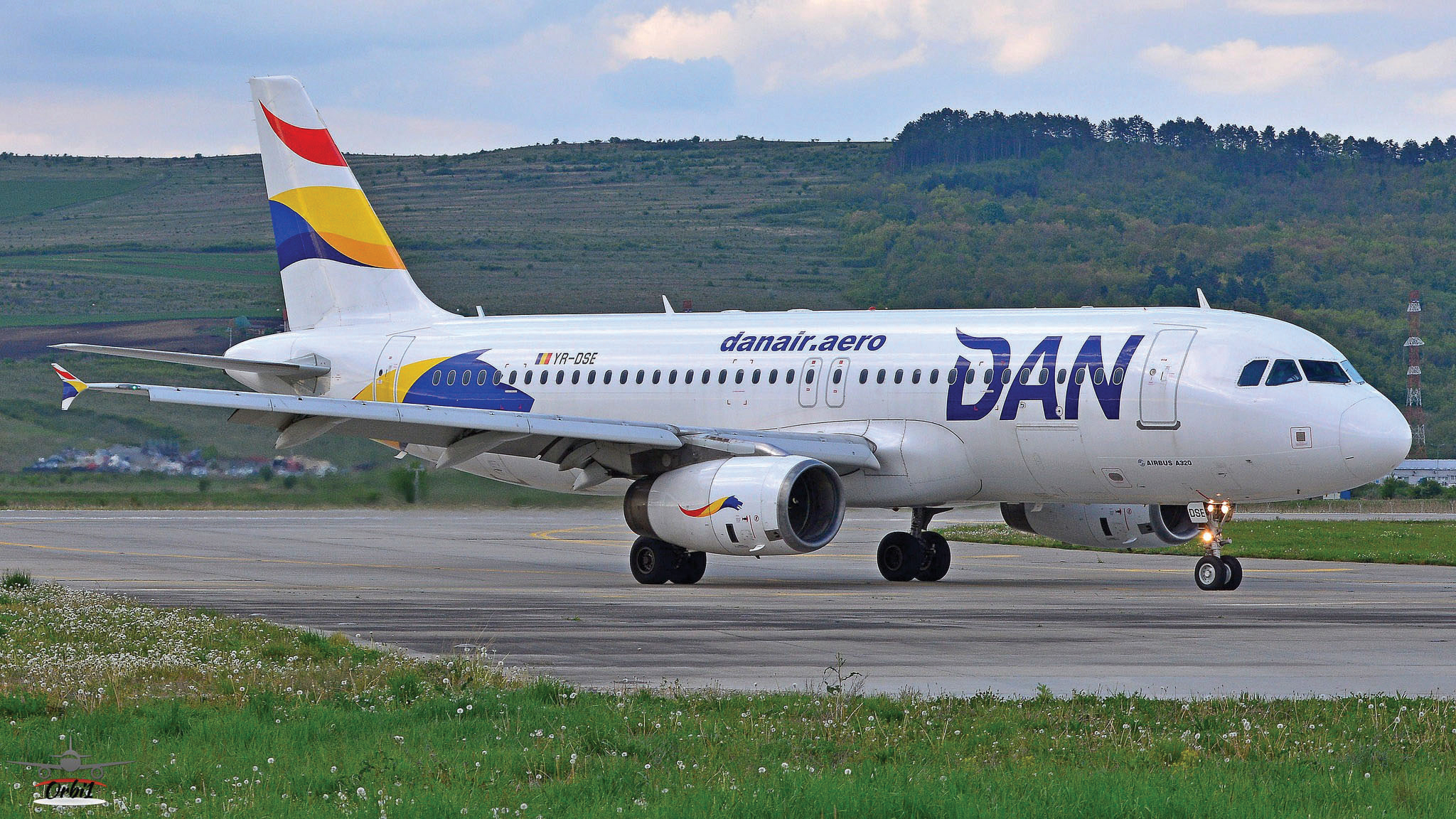 Conflict în aviația românească: DAN AIR cere demisia conducerii NETOPIA și a șefului Aeroportului Bacău