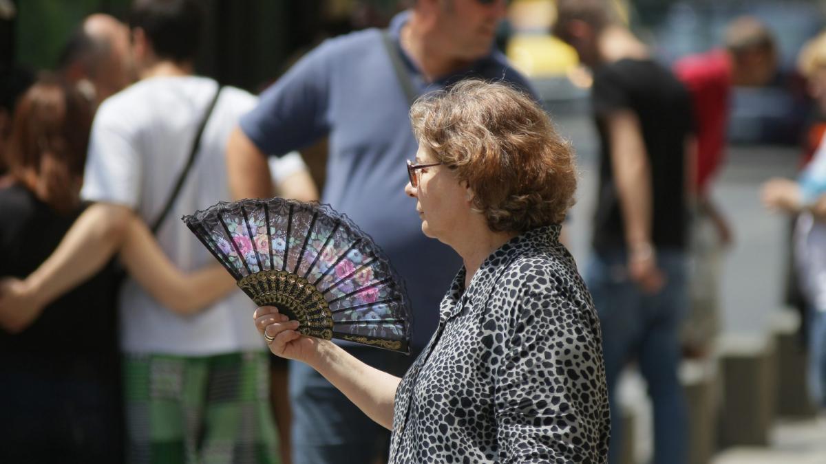 Românii sunt pesimiști cu privire la viitorul țării: 77% consideră că direcția este greșită