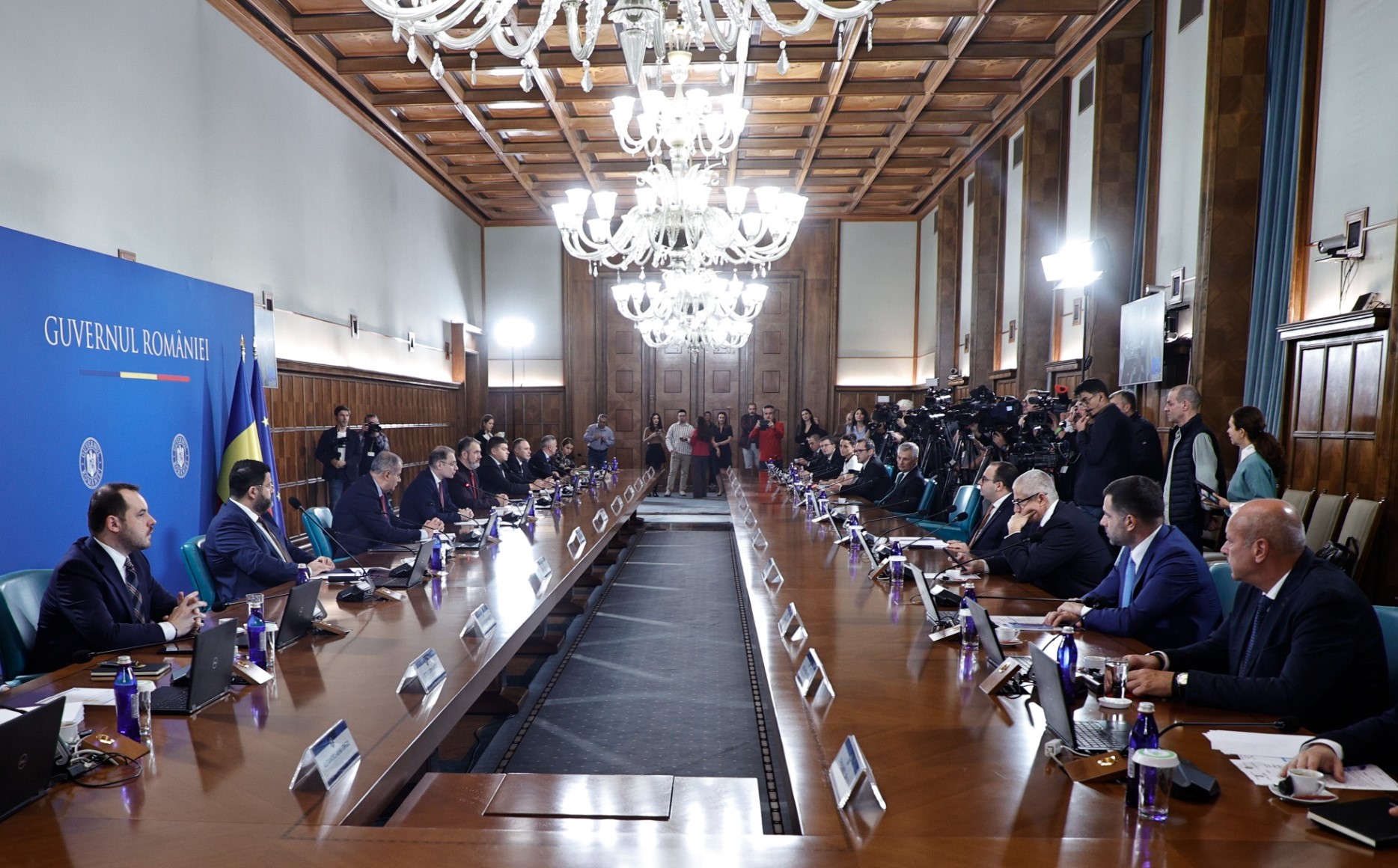Ministerul Finanțelor propune rectificarea bugetară: Fonduri suplimentare pentru sănătate și pensii