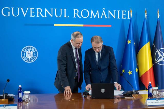 Guvernul aprobă majorări salariale și angajări în 10 companii de utilități publice