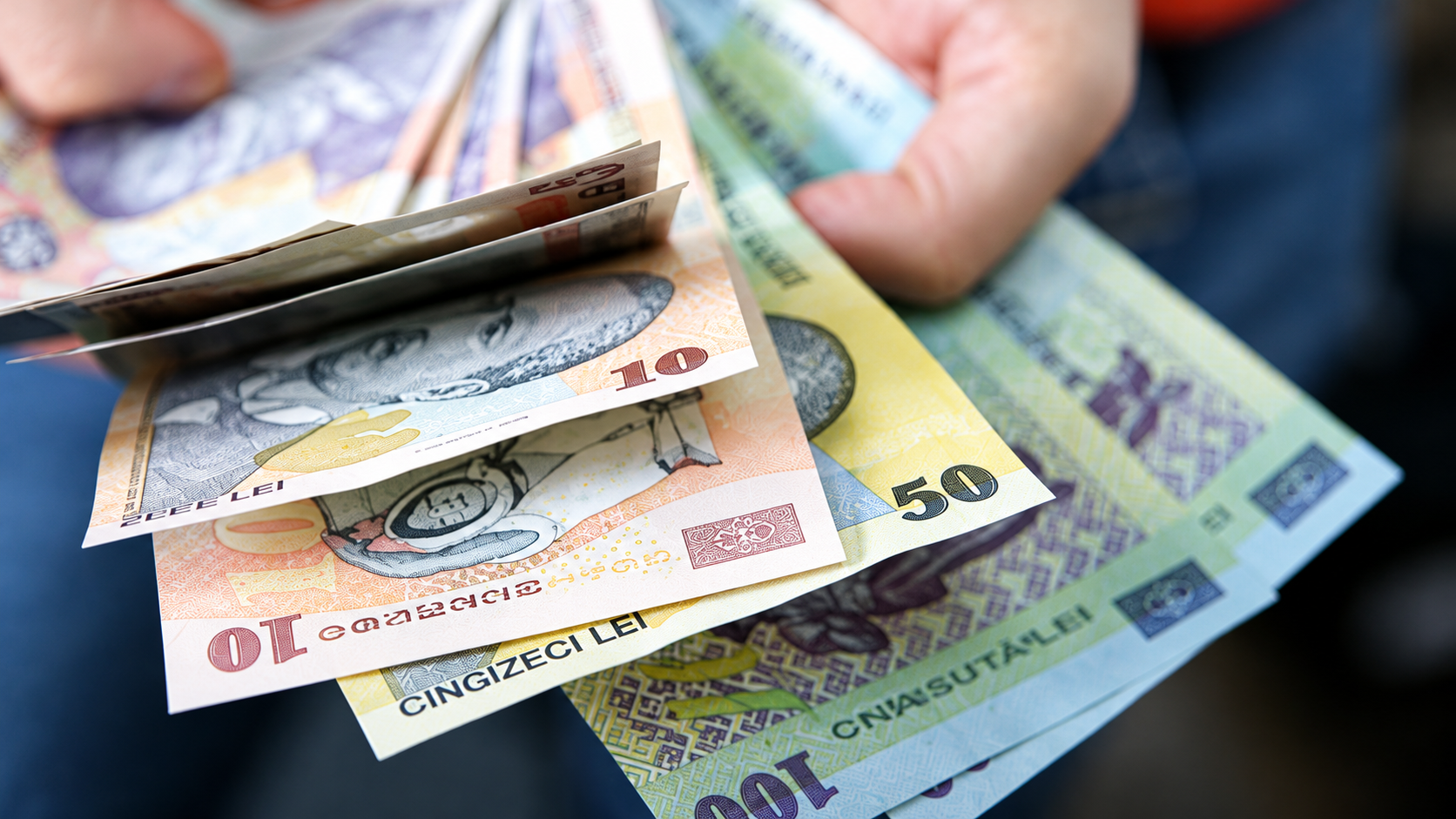 Salarii mari în industrie: zece sectoare din România depășesc pragul de 6.000 de lei net