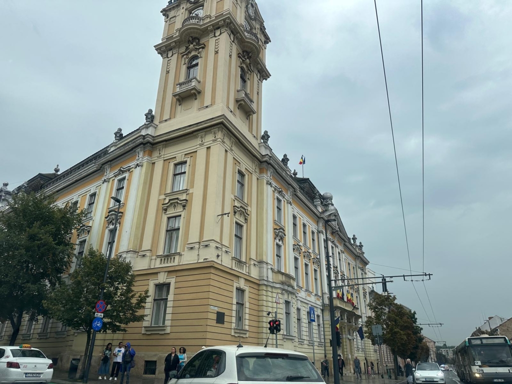 Banii pentru metroul din Cluj sunt virați masiv, în timp ce ritmul lucrărilor pe șantier rămâne redus