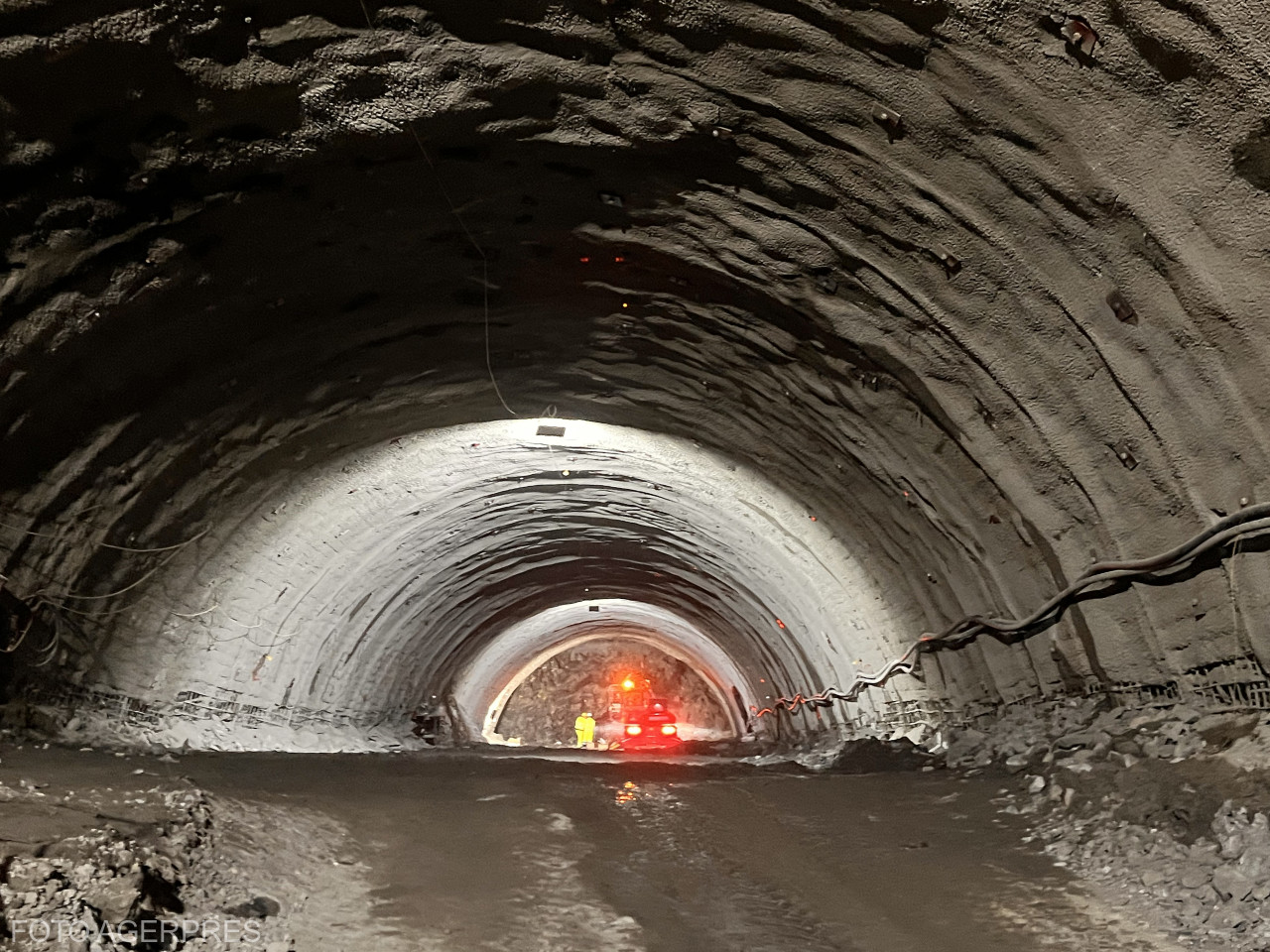 Tunelul de pe autostrada A1 a fost străpuns în totalitate: un pas major pentru segmentul Lugoj-Deva