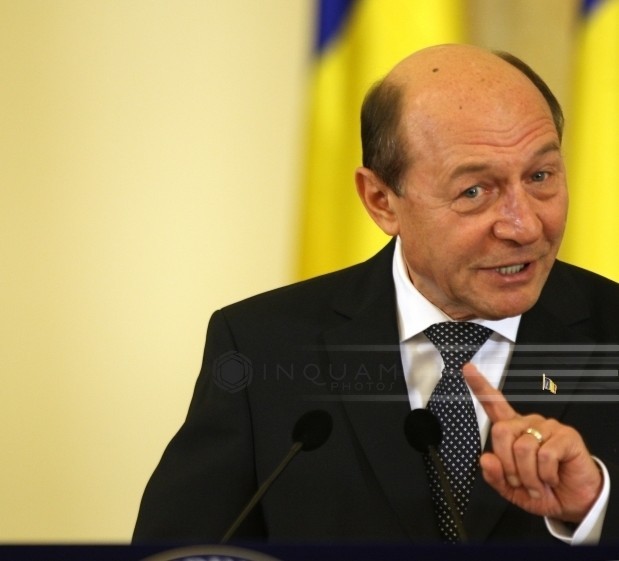 Traian Băsescu estimează că Guvernul va fi investit pentru a evita campanii electorale anticipate