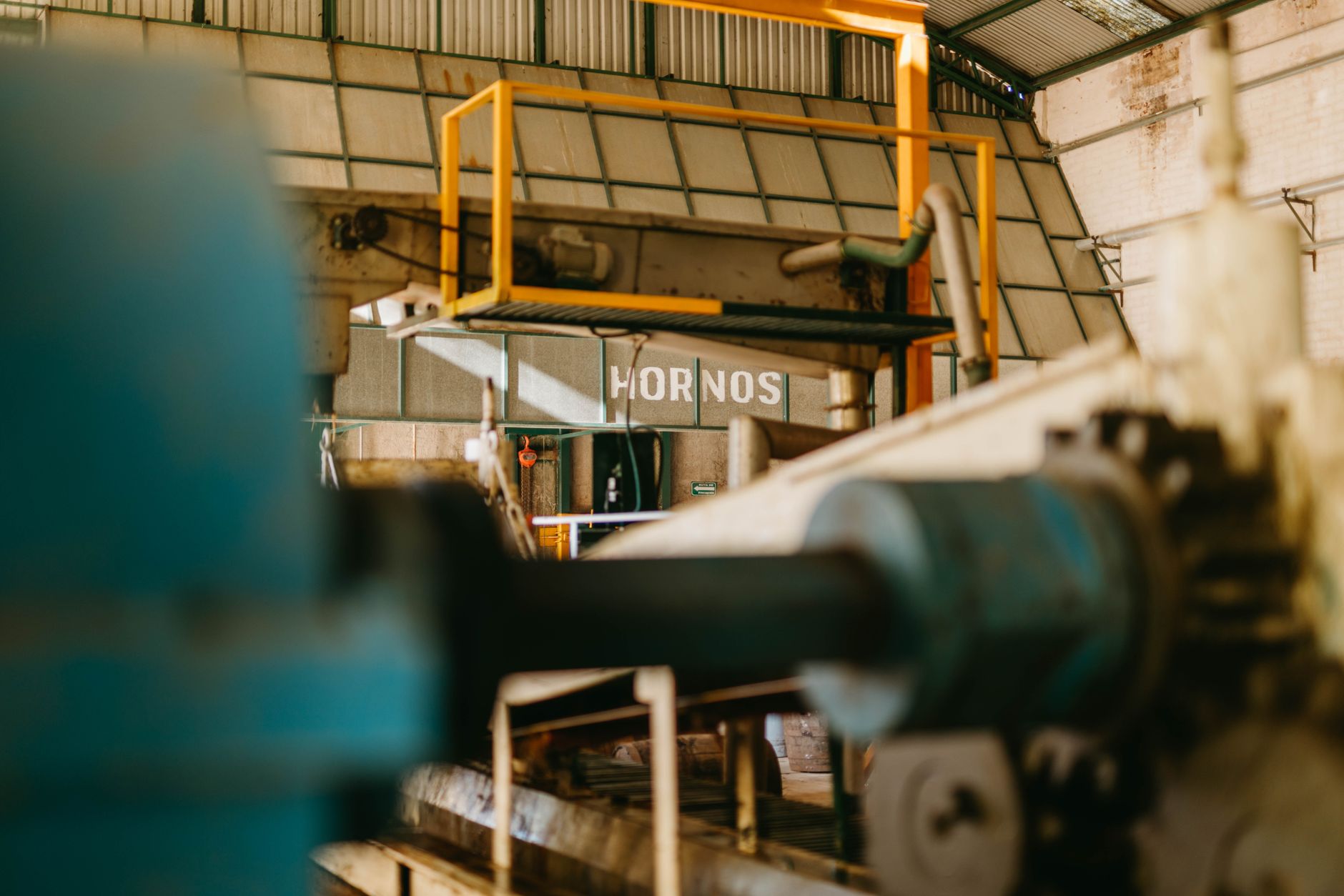 Industria cartonului din România: Producția internă a scăzut cu peste 6%, în timp ce cererea a crescut ușor
