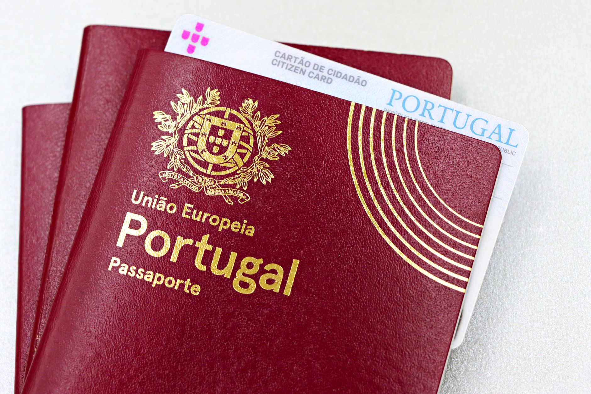 Când trebuie înlocuit actul de identitate: situațiile în care cetățenii sunt obligați să ceară un nou buletin