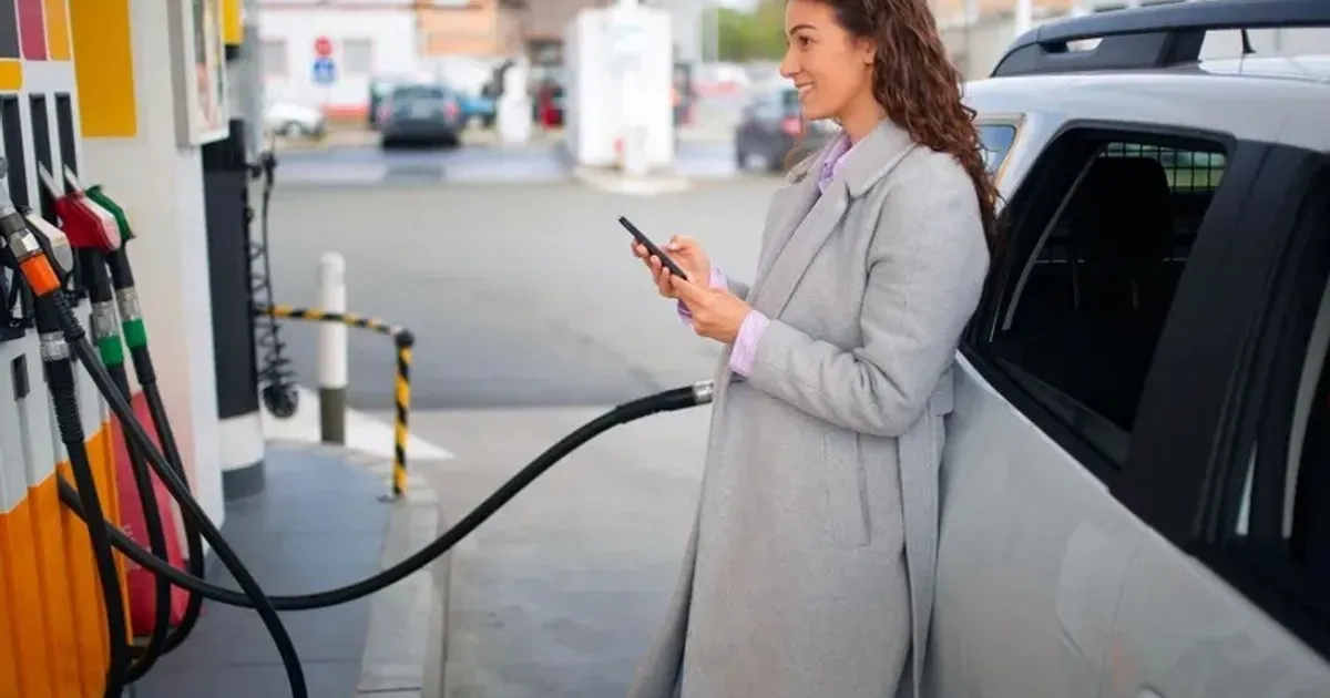 Prețurile la carburanți: Motorina depășește pragul de 2 €/litru în Bulgaria și în România