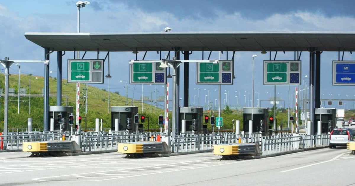 Schimbări majore pentru șoferi de la 1 octombrie 2026: rovinieta va depinde de poluare și dispare taxa de pod