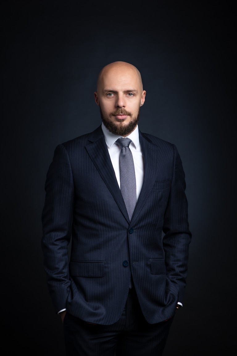 România domină e-commerce în Europa de Est, cu o valoare de 12,9 miliarde de euro în 2025