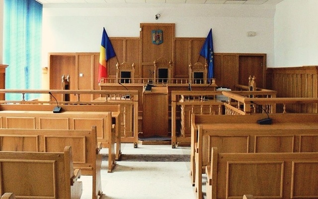 Investigație penală în Slatina după descoperirea osemintelor depozitate în saci la cimitir