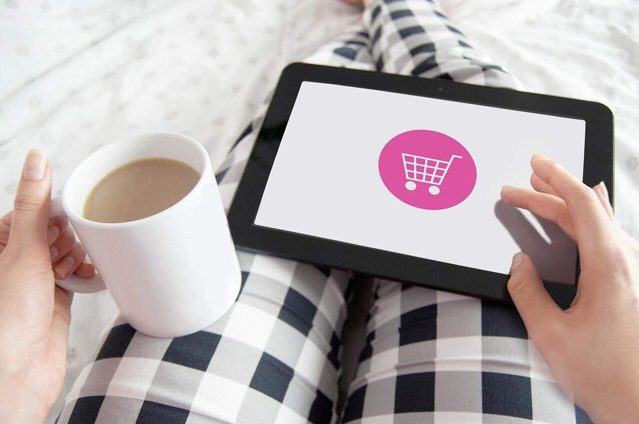România a devenit cea mai mare piață de e-commerce din Europa de Est, cu o valoare de 12,9 miliarde de euro