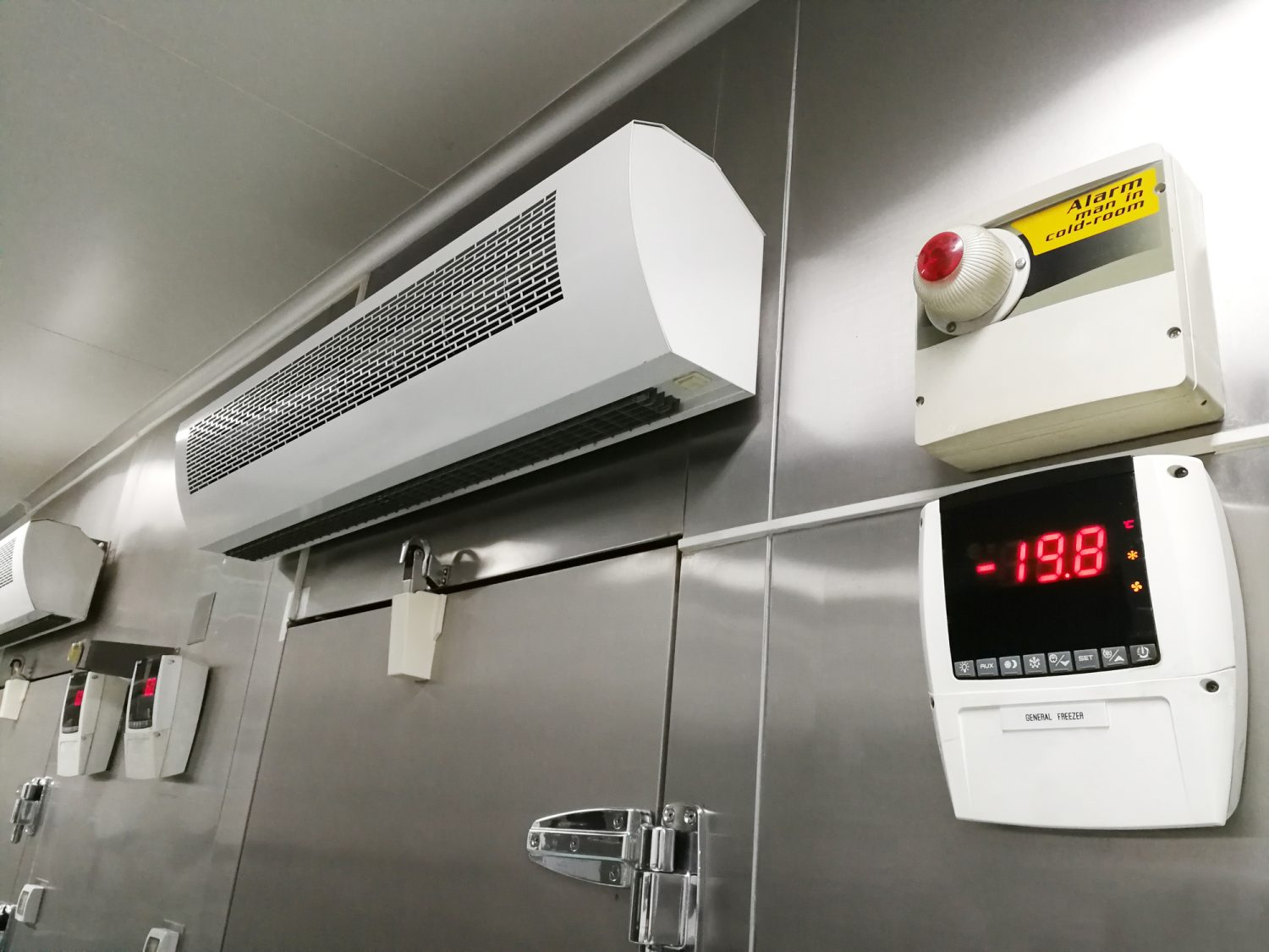 Grup francez Syclef preia patru companii românești din domeniul refrigerării, cu afaceri de peste 35 milioane euro