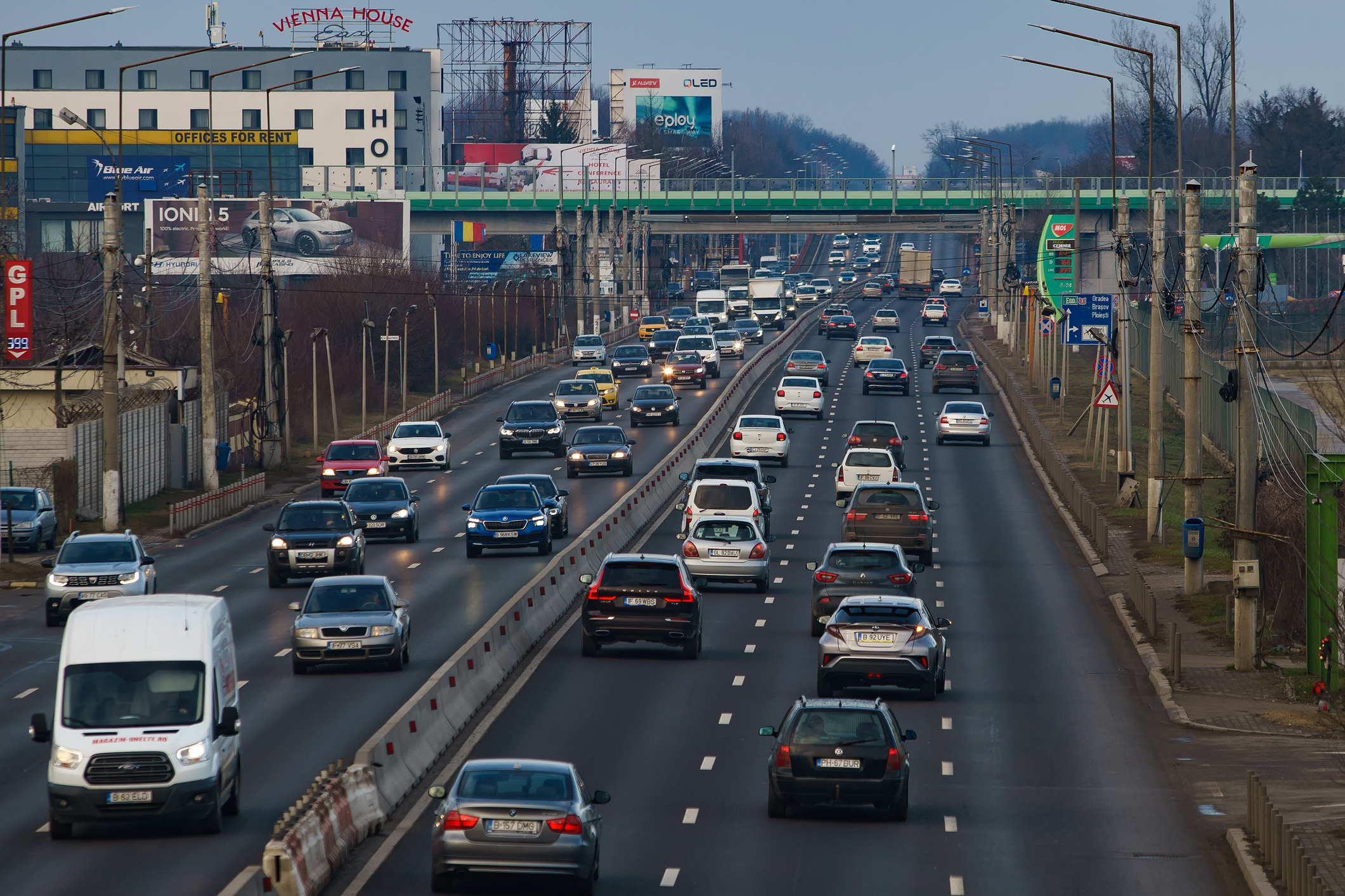 Schimbări majore la rovinietă de la 1 octombrie: tarifele vor depinde de poluarea mașinii