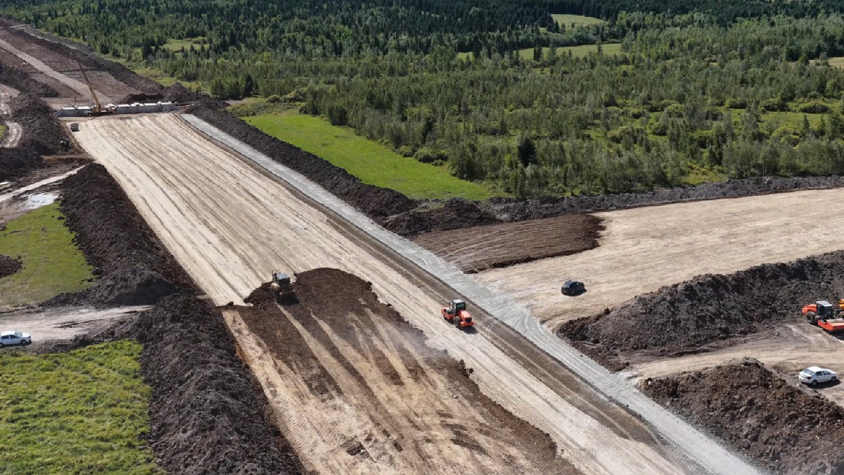 Primul șantier de autostradă din Harghita avansează: 10% progres în prima lună pe lotul Joseni - Ditrău