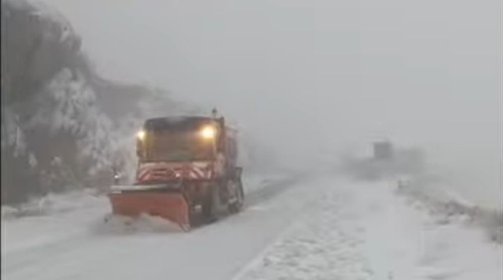 Condiții de iarnă pe Transfăgărășan după două nopți de zăpadă abundentă