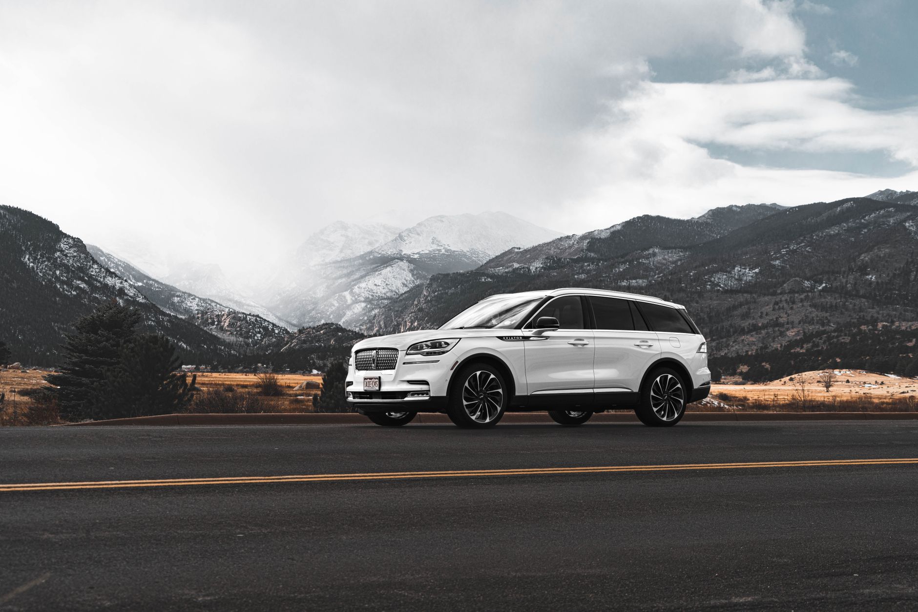 Piața auto din România: SUV-urile domină preferințele, în timp ce înmatriculările de mașini noi au scăzut