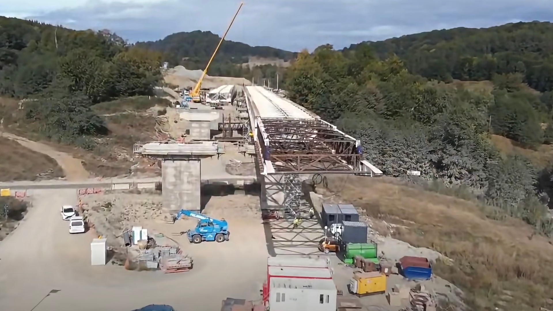 Au început lucrările pentru lansarea tablierului metalic al Viaductului 23 pe autostrada A1