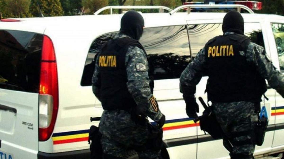Operațiune de amploare în trei județe: 18 percheziții pentru deținerea ilegală de arme și muniție