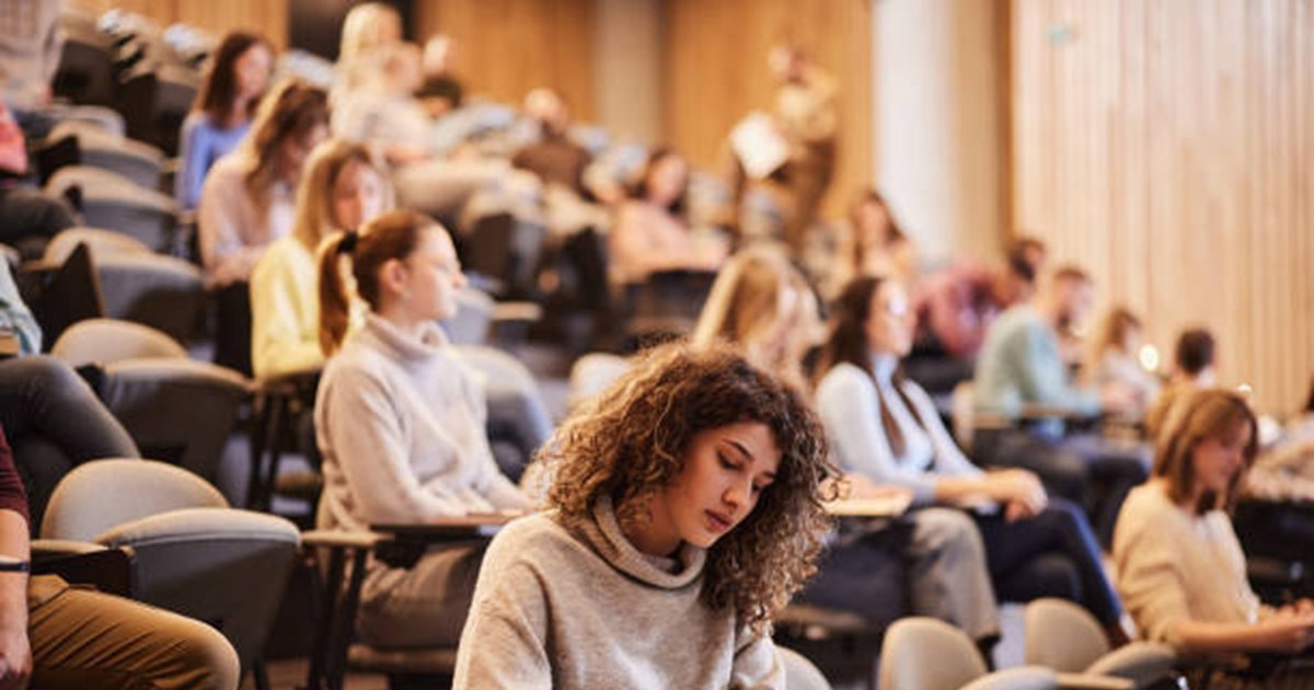 Cum sunt valorificați anii de facultate la pensie conform Legii nr. 360/2023