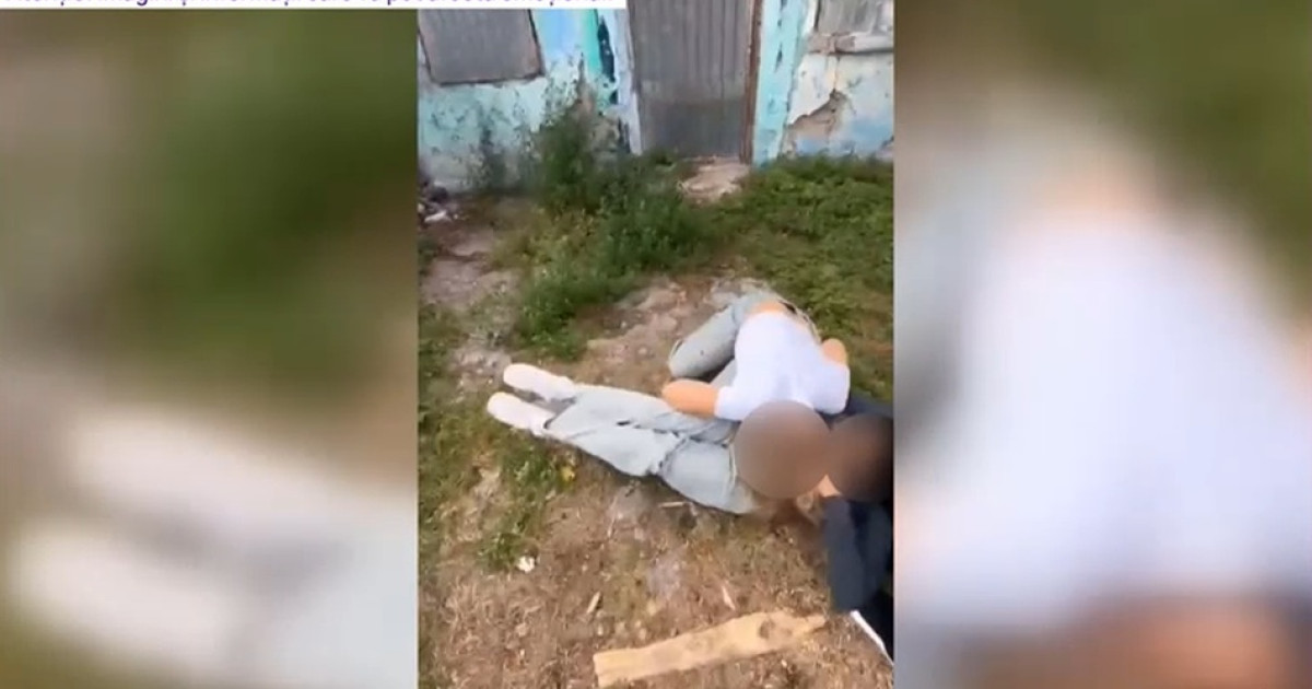 Violență în Mangalia: Trei tinere sunt cercetate după ce au agresat o minoră pentru un trend pe internet