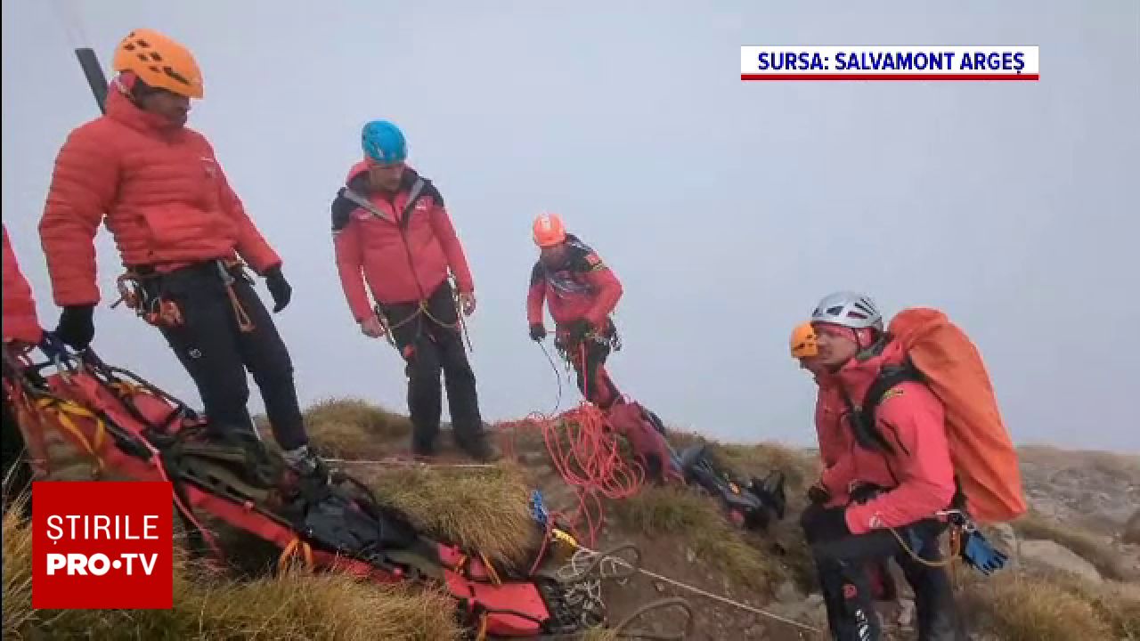 Operațiune dificilă în Munții Făgăraș: Salvamontiștii încearcă să recupereze trupul unui turist polonez