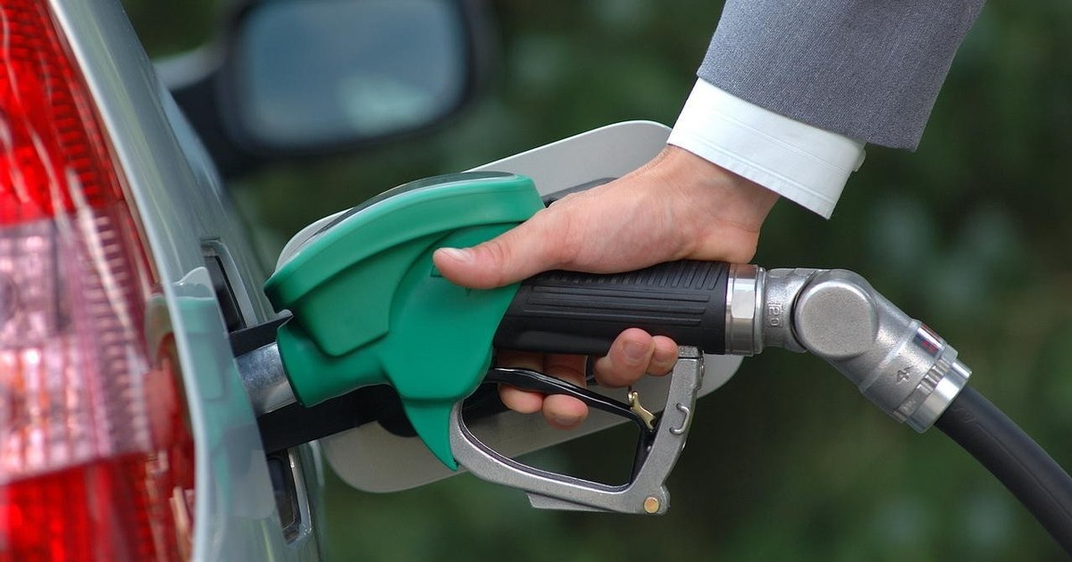 Prețurile carburanților au atins noi recorduri în România: motorina a depășit 11 lei pe litru