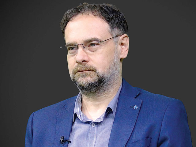 Previziuni economice pentru 2026: Creștere minimă a PIB-ului și depreciere a leului