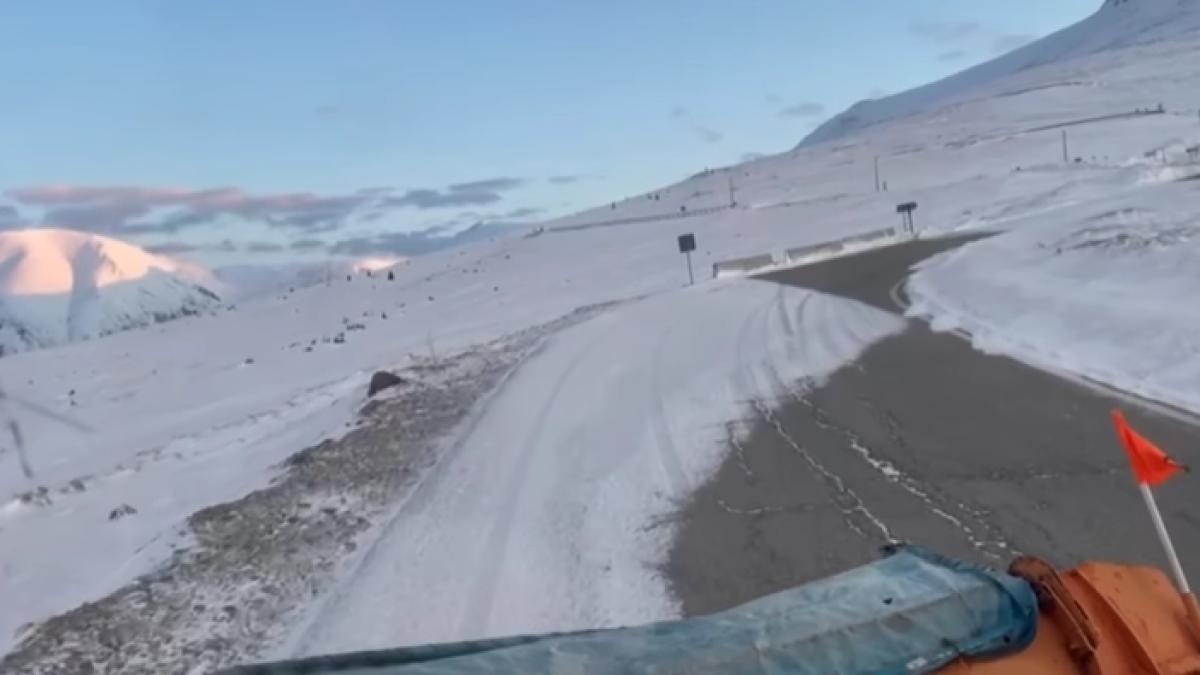 Modificări de program pe drumul Transalpina din cauza condițiilor meteorologice nefavorabile