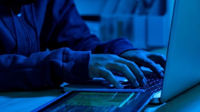Șantaj în Prahova: O femeie a cerut mii de euro pentru a nu divulga conversațiile online ale unui bărbat