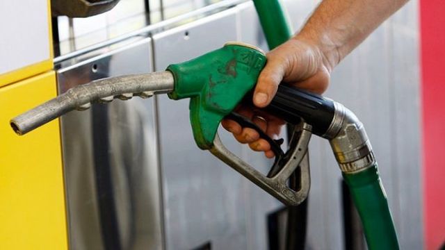 Avertisment privind prețul carburanților în România: Motorina ar putea ajunge la 15 lei pe litru